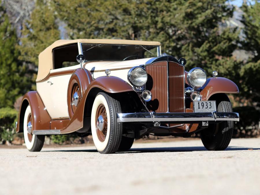  Packard Eight Convertible Victoria by Dietrich 1933 года  (фото 4 из 10)